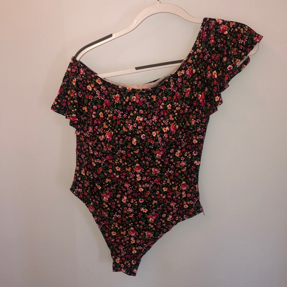 One Shoulder Bodysuit - Picture 3 of 3